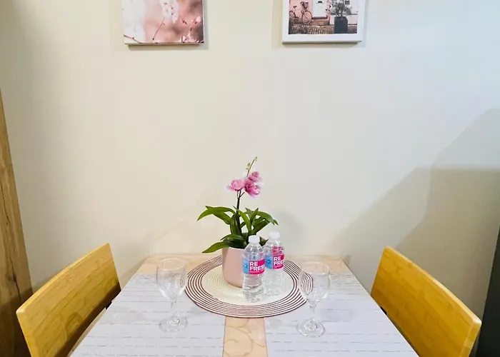 Vinia Infinity 4 Near Malls And Mrt Station Manila