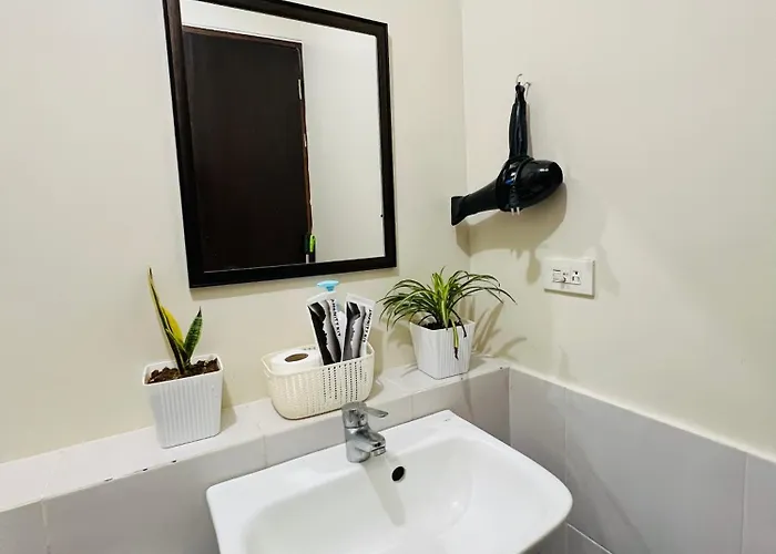 Vinia Infinity 4 Near Malls And Mrt Station *