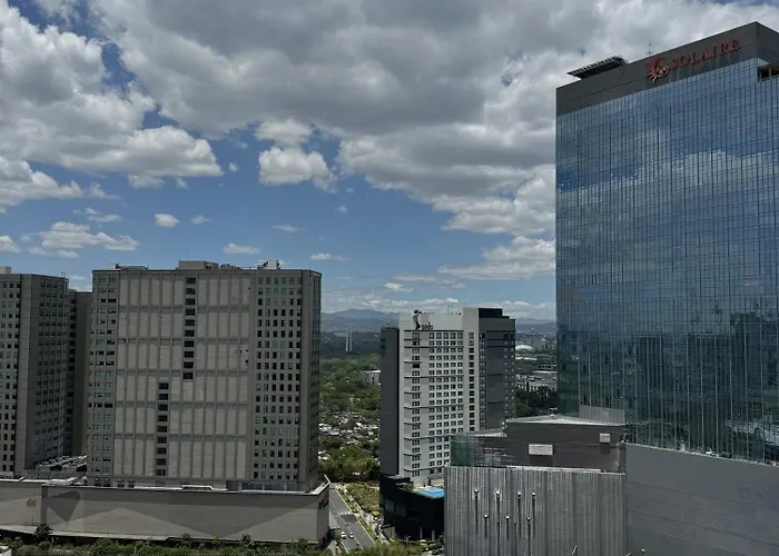 Vinia Infinity 4 Near Malls And Mrt Station
